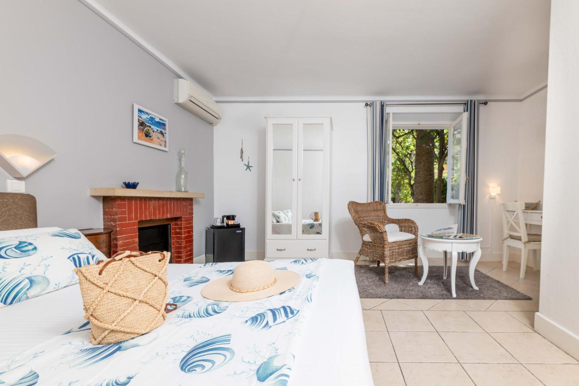 Mas Djoliba 3* Antibes