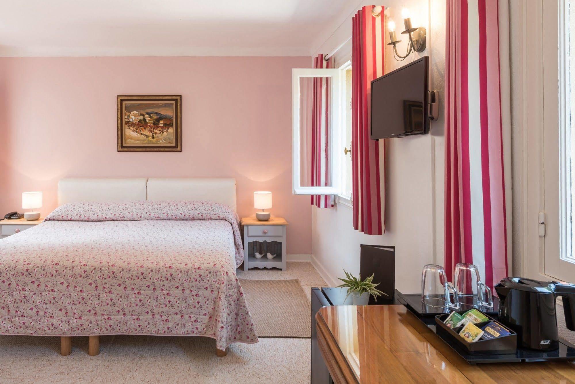 Mas Djoliba 3* Antibes